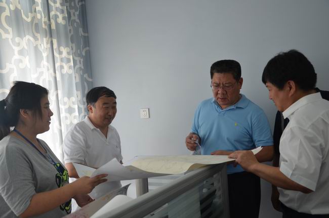 省經(jīng)信委、區(qū)經(jīng)信局領(lǐng)導(dǎo)一行到華紡考察