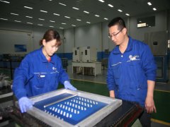 公司專業(yè)技術(shù)人員苦練新本領(lǐng) 苦攻新工藝