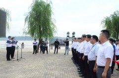 彩繪的中國(guó)(朗誦詩(shī))